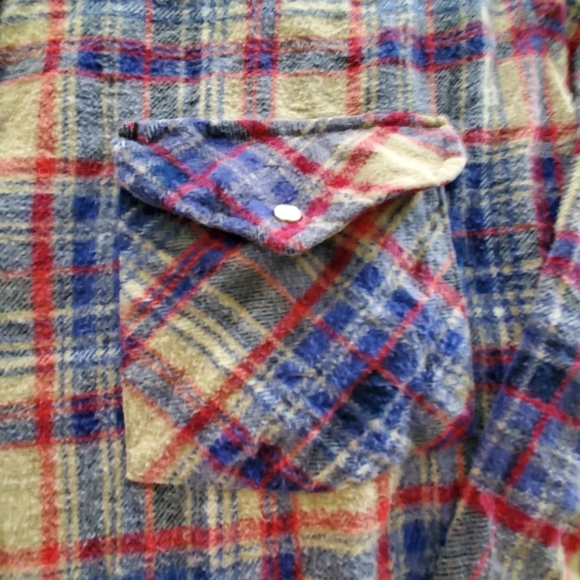 Flannel with Cowboy Snaps - Picture 2 of 5